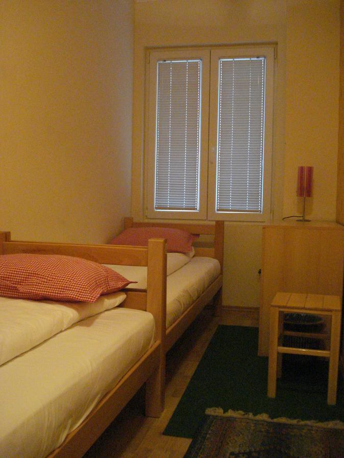 Hostel Jasmin Belgrade Luaran gambar