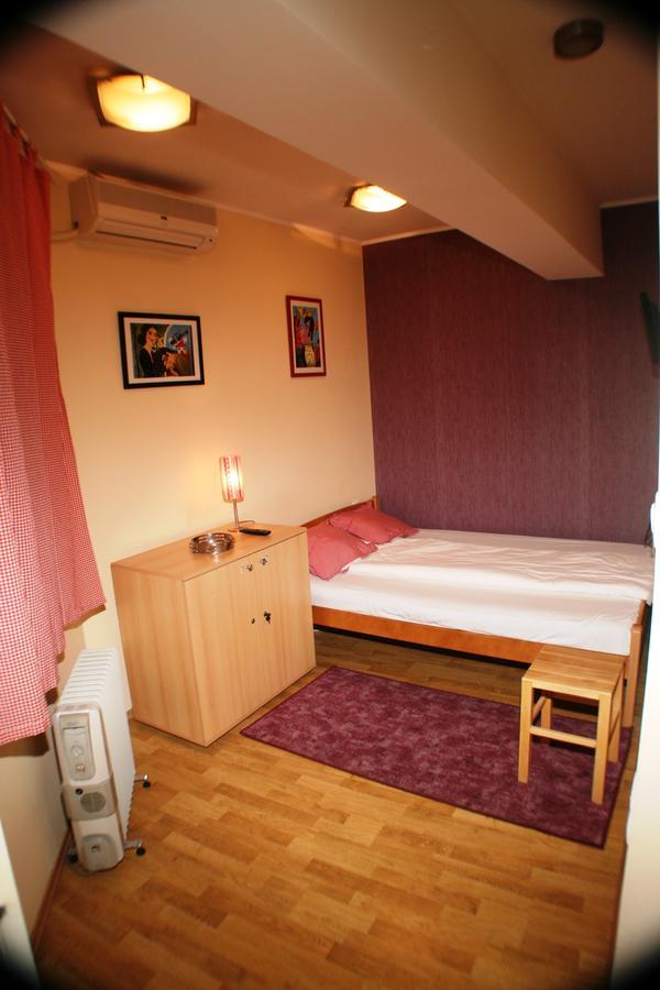 Hostel Jasmin Belgrade Luaran gambar
